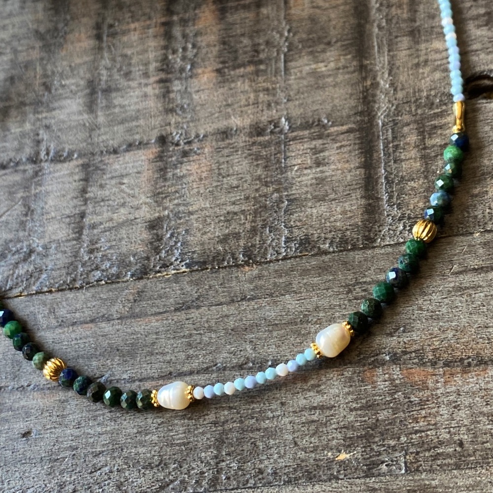 NEW Delicate Green Malachite and Opal Beaded Necklace with Gold Accents - Picture 7 of 9
